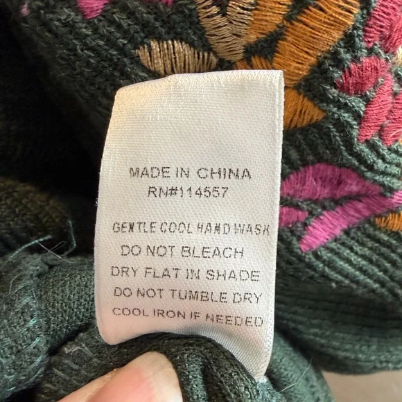 THML Floral Embroidered Bishop Sleeve Top in Green Size Small - Picture 6 of 7